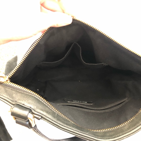 Margot black leather and suede shoulder bag with tassel and gold hardware - Picture 4 of 14